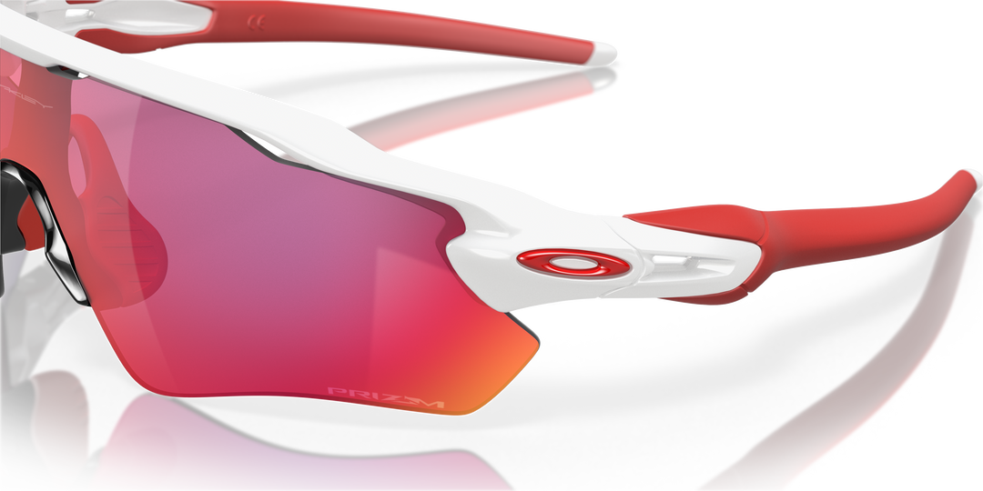 reval-myl-photo:OO9208_920805:0oo9208_920805_p21_shad_al3 #color_blanco-pulido-prizm-road