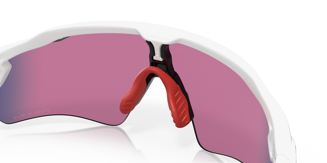 reval-myl-photo:OO9208_920805:0oo9208_920805_p21_shad_al4 #color_blanco-pulido-prizm-road