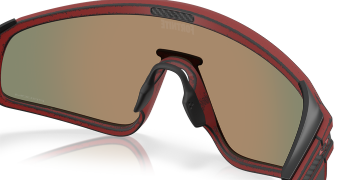 reval-myl-photo:OO9404_940423:0oo9404_940423_p21_shad_al4 #color_rojo-knight-raceworn-prizm-ruby