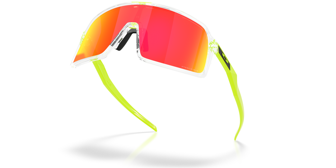 reval-myl-photo:OO9406_9406D2:0oo9406_9406d2_p21_shad_al1 #color_transparente-prizm-ruby