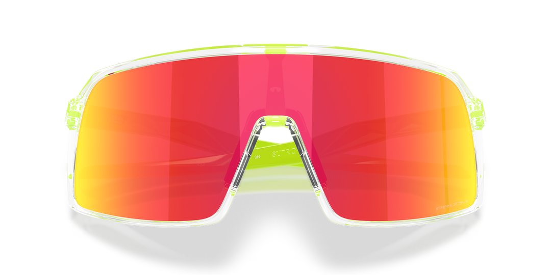 reval-myl-photo:OO9406_9406D2:0oo9406_9406d2_p21_shad_cfr #color_transparente-prizm-ruby