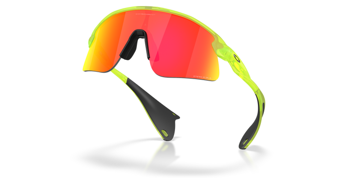 reval-myl-photo:OO9518_951803:0oo9518_951803_p21_shad_al1 #color_uranio-mate-prizm-ruby