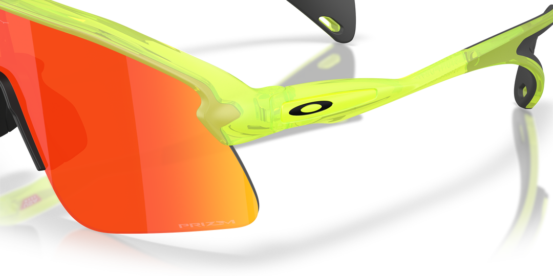 reval-myl-photo:OO9518_951803:0oo9518_951803_p21_shad_al3 #color_uranio-mate-prizm-ruby