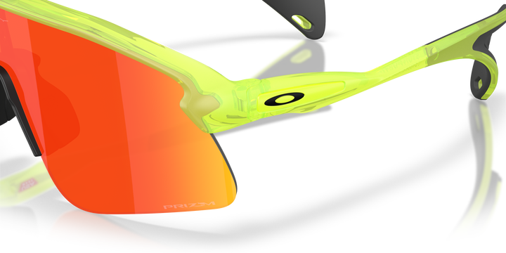 reval-myl-photo:OO9518_951803:0oo9518_951803_p21_shad_al3 #color_uranio-mate-prizm-ruby