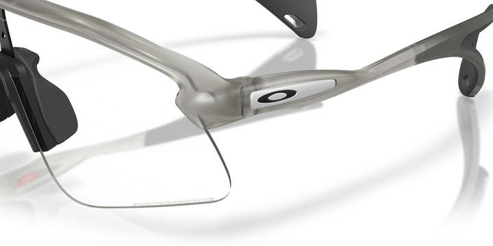 reval-myl-photo:OO9518_951808:0oo9518_951808_p21_shad_al3 #color_tinta-gris-mate-transparente-a-negro-iridium-fotocromatico