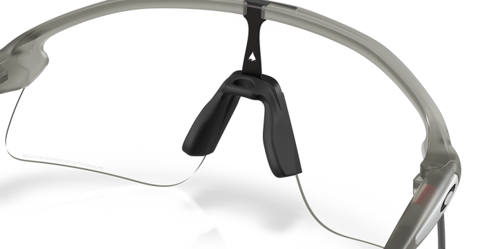 reval-myl-photo:OO9518_951808:0oo9518_951808_p21_shad_al4 #color_tinta-gris-mate-transparente-a-negro-iridium-fotocromatico