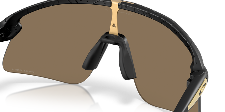 reval-myl-photo:OO9518_951813:0oo9518_951813_p21_shad_al4 #color_matte-negro-splatter-prizm-24k