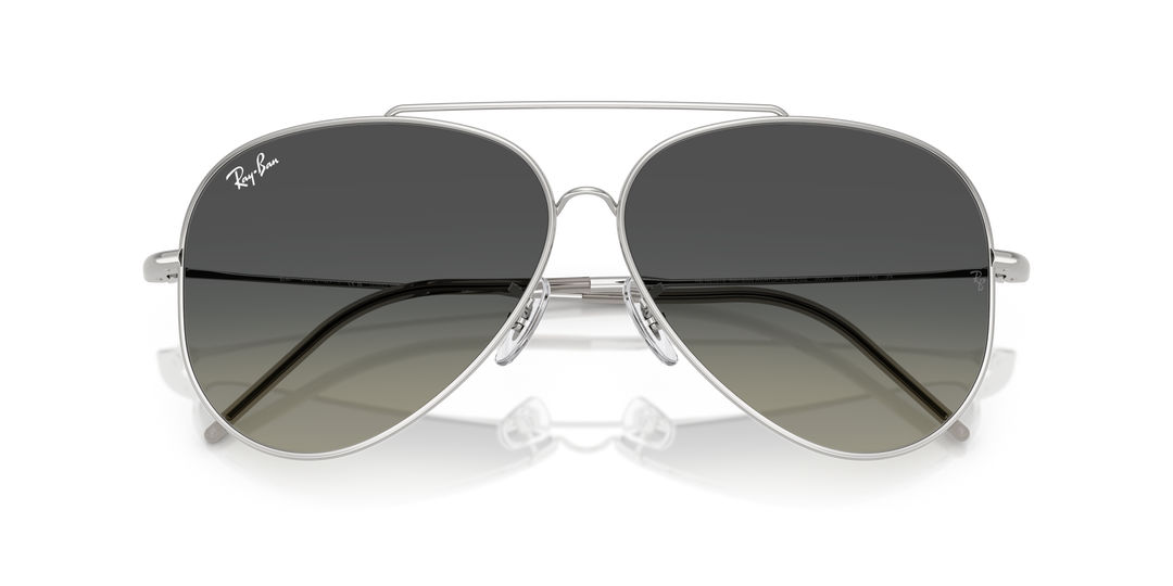 reval-myl-photo:RBR0101S_003_11:0rbr0101s_003_11_p21_shad_cfr #color_plateado-gris-degrade