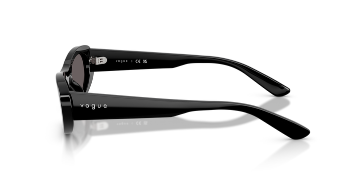 reval-myl-photo:VO5695SU_W44_87:0vo5695su_w44_87_p21_shad_lt #color_humo-negro