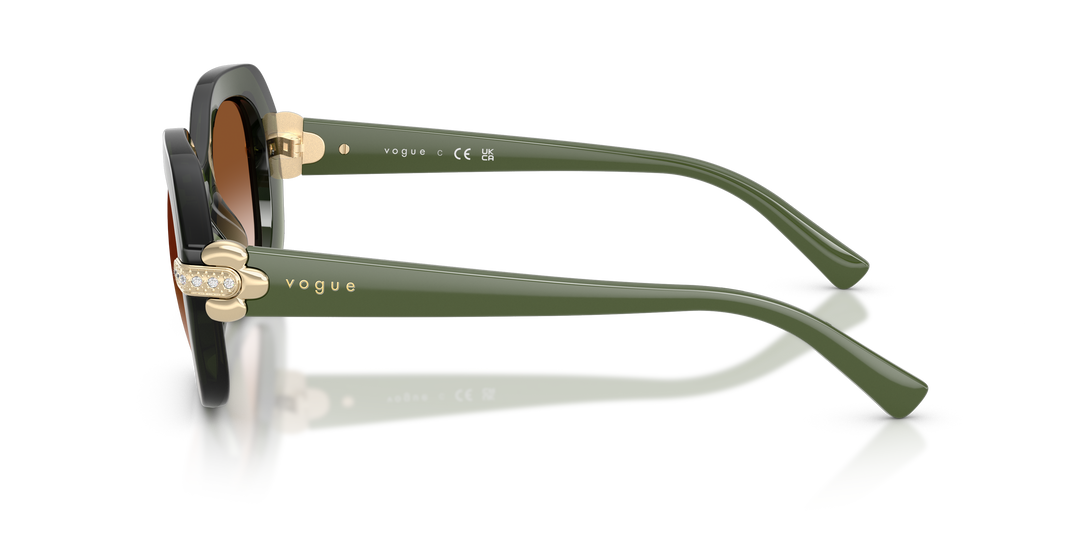 reval-myl-photo:VO5706SB_328713:0vo5706sb_328713_p21_shad_lt #color_verde-traslucido